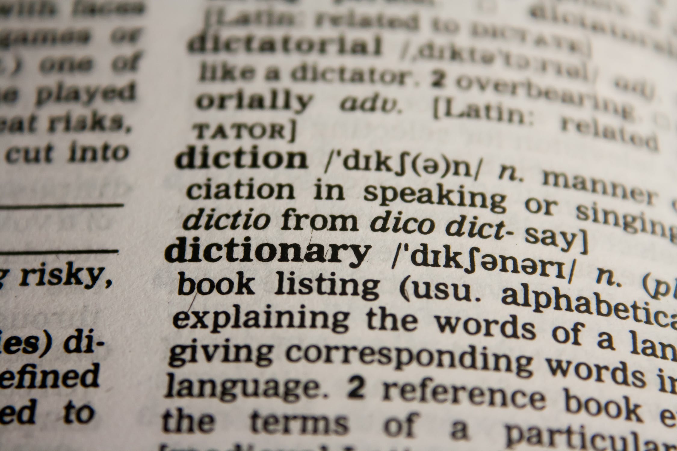 словник